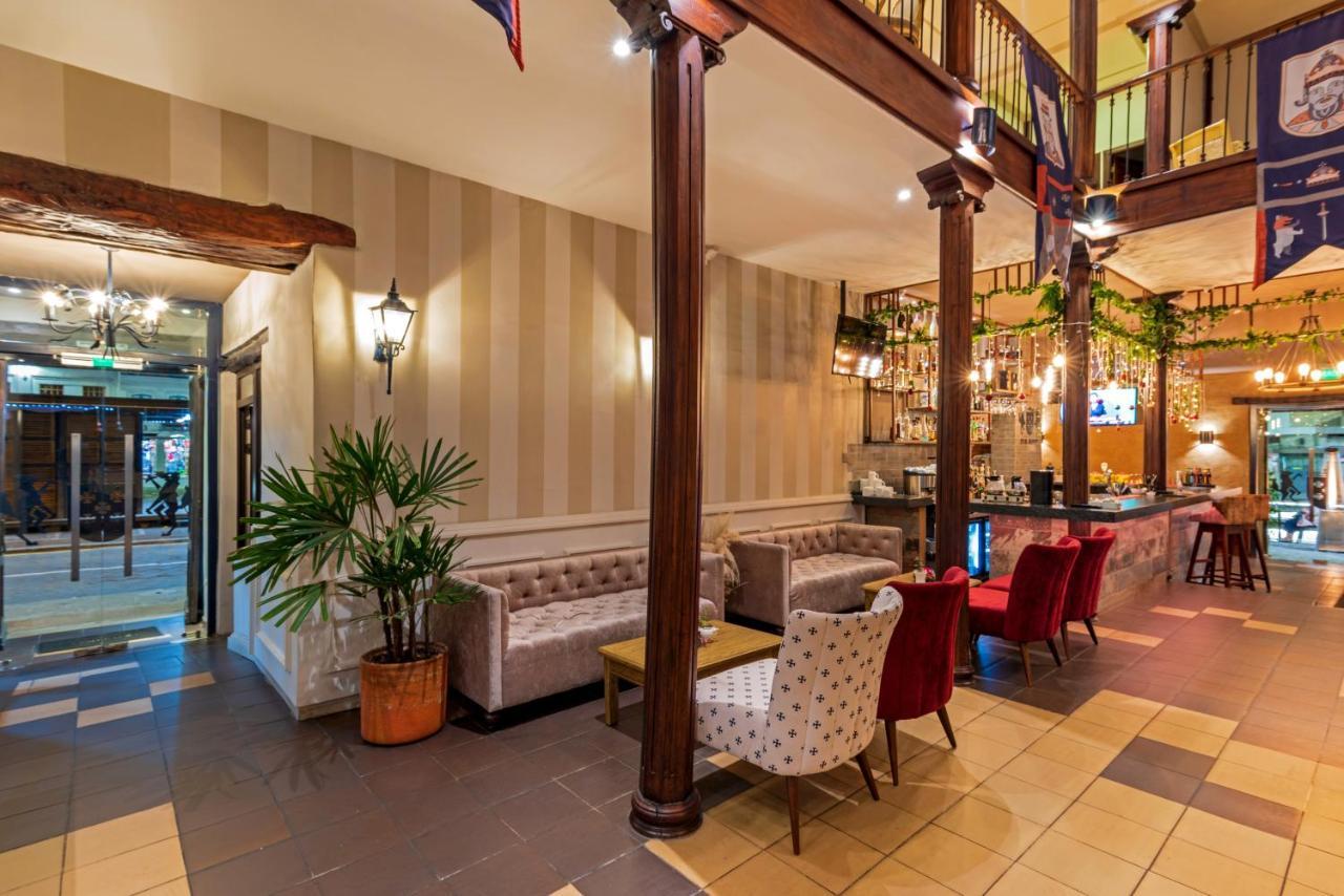 Hotel La Cofradia Pub-house